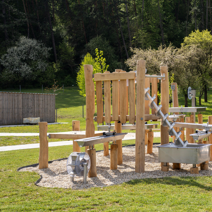 BABYLAND - exteriér